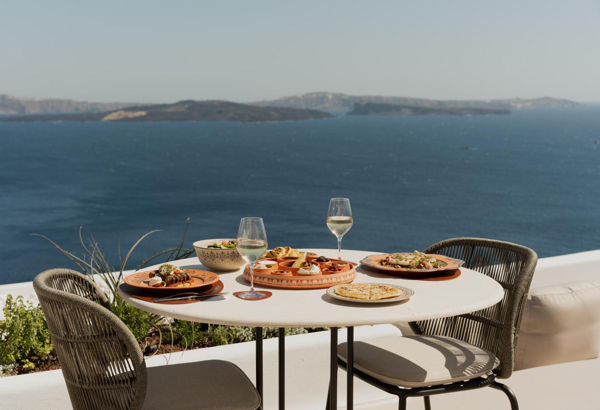 Canaves Ena - Small Luxury Hotels Of The World Oia  Bagian luar foto